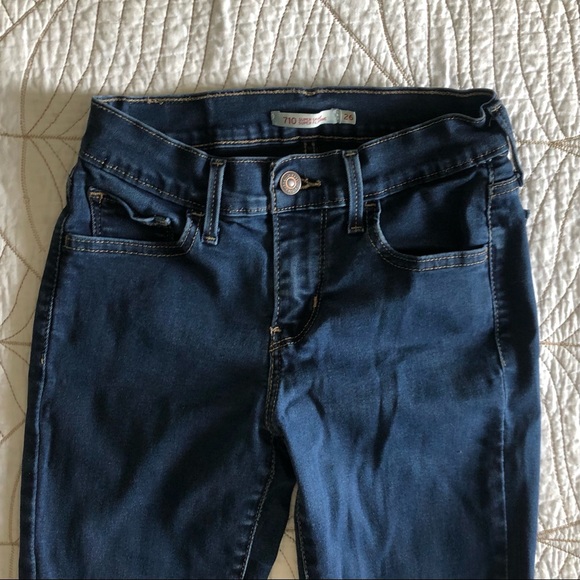 5/$35🍑LEVI’S 710 Super Skinny Medium Wash Jeans - Picture 5 of 9
